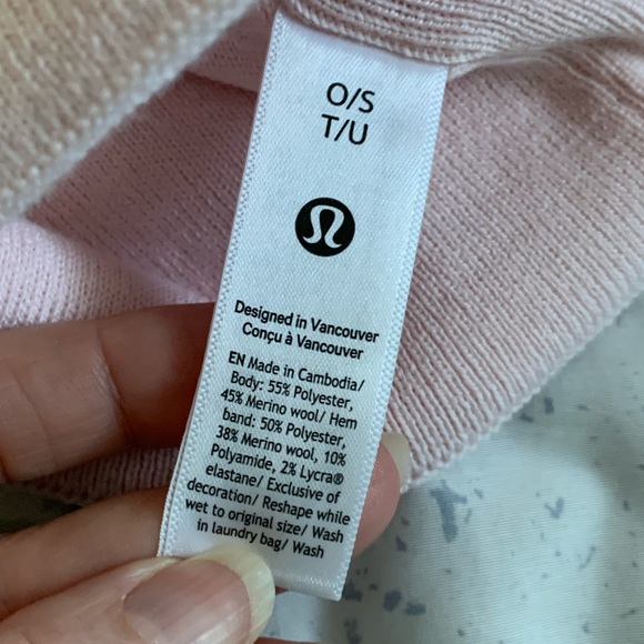 Lululemon Athletica Pink Warm Revelation Beanie Hat NWT - Picture 4 of 5